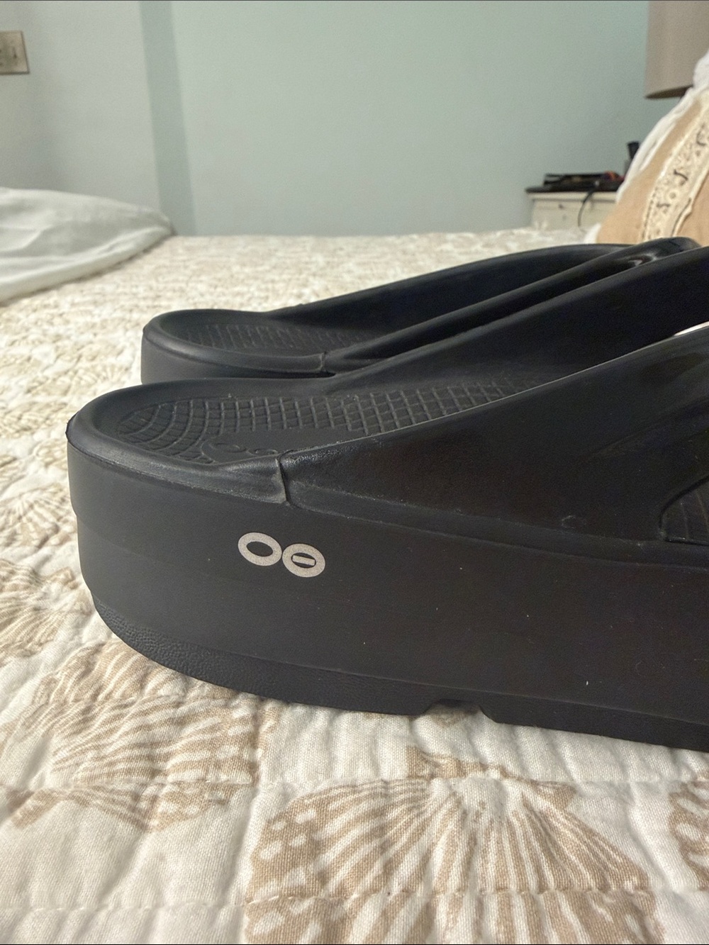 OOFOS OOmega Platform Flip Flop - Women's - Picture 3 of 7